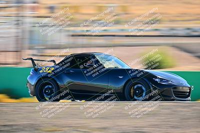 media/Oct-18-2025-Extreme Speed (Sat) [[d6d7e1fef1]]/Group 3 Purple/Session 3 (Turn 1)/